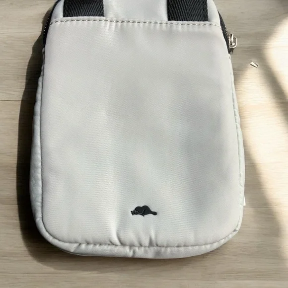 NEW ROOTS Unisex Men's Women's Poly Crossbody Bag Cement Travel Adjustable Strap - Picture 7 of 7